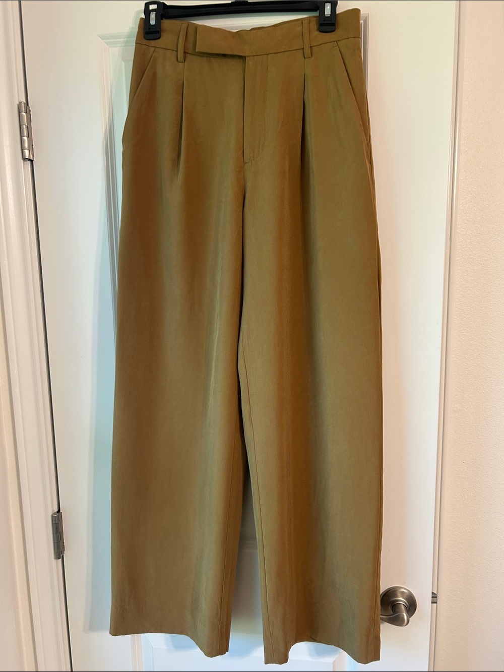 Banana Republic Olive-Tan Wide-Leg Pleated Chinos
